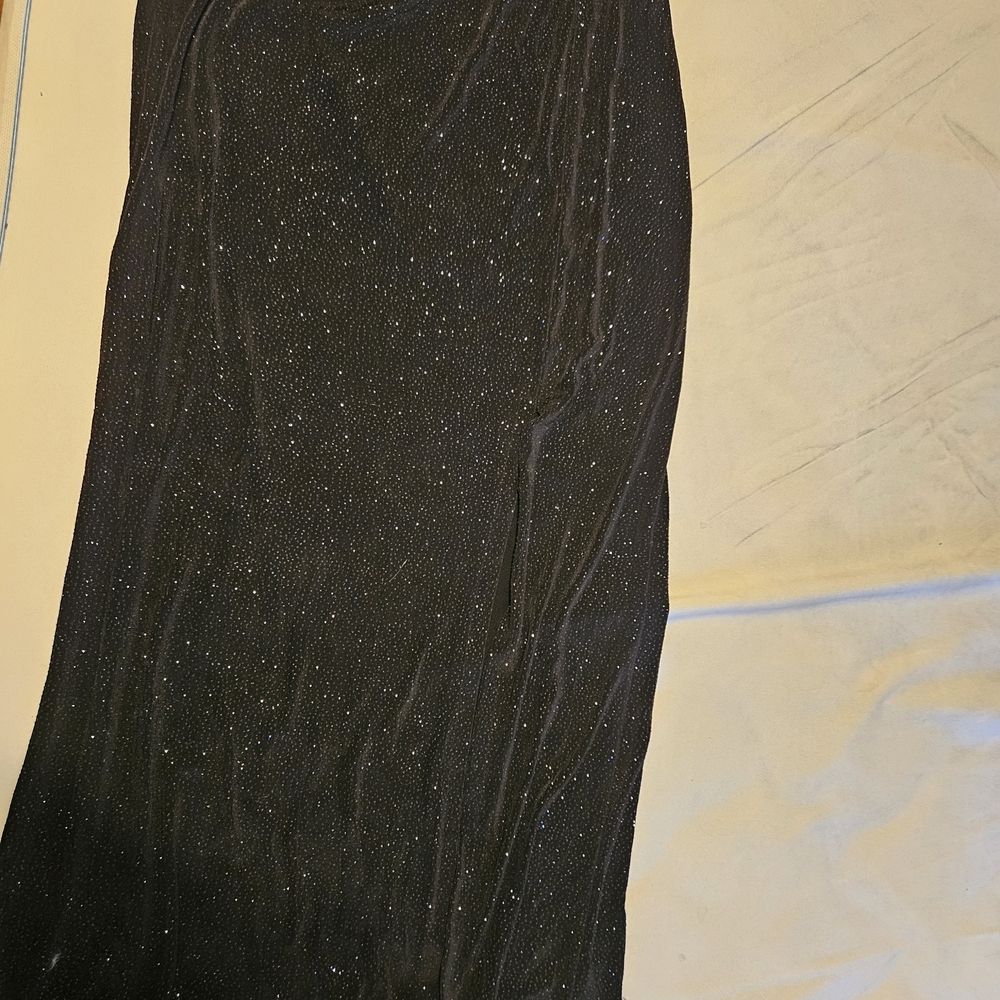 Ronni Nicole Black Maxi Skirt With Side Slit.